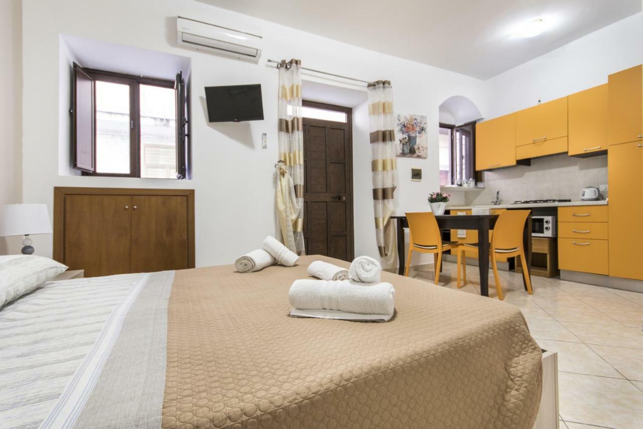 In Centro Rooms Vicino Cefalu Self-Chek-In Campofelice Di Roccella Ngoại thất bức ảnh