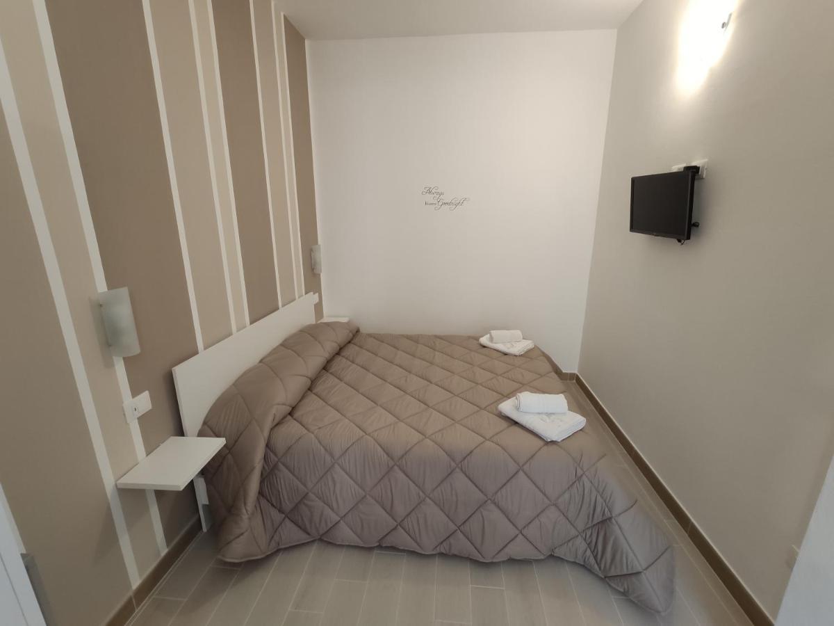 In Centro Rooms Vicino Cefalu Self-Chek-In Campofelice Di Roccella Ngoại thất bức ảnh